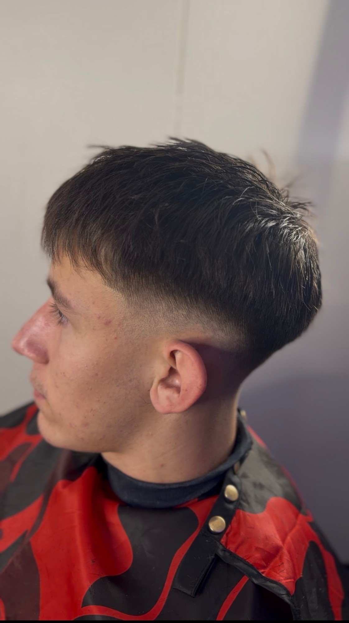 Short textured crop taper